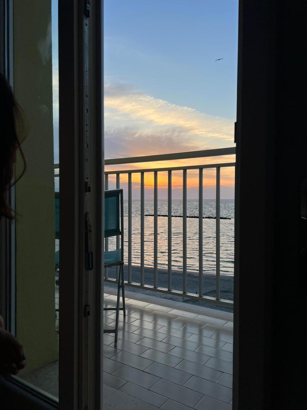 リド・ディ・ポンポーザGiovanni In Romantic Adria On The Beachアパートメント エクステリア 写真